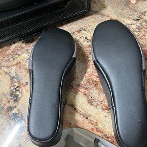 Daniel Green "Denise" Black slippers